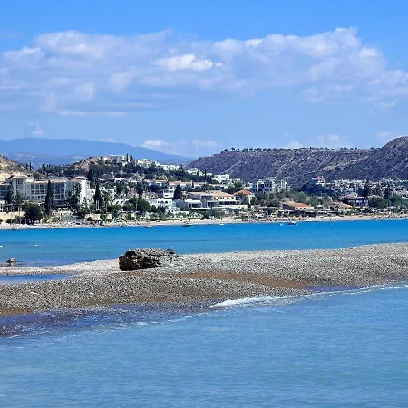 Ophelia 8 * Pissouri